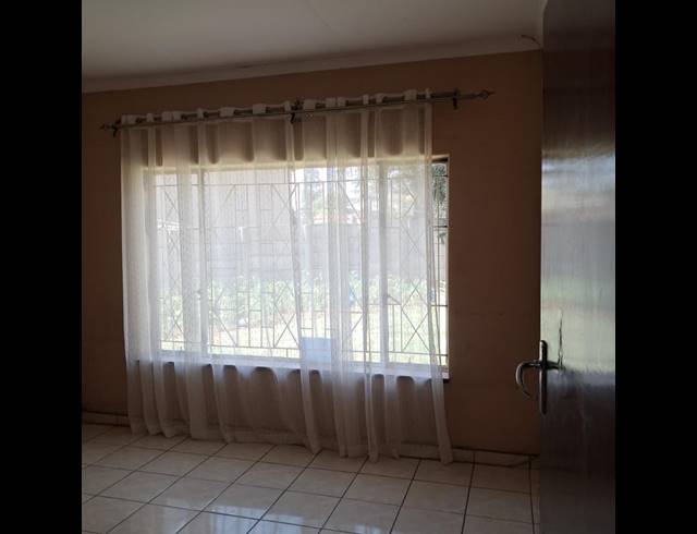 4 BEDROOM PROPERTY TO RENT IN ELSPARK